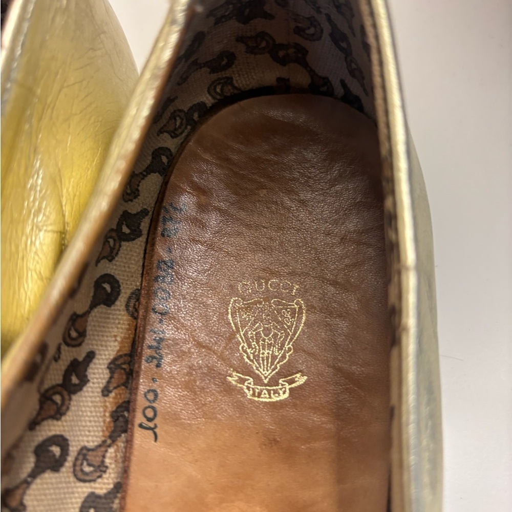 Vintage Women’s Gold Gucci Loafers Size 37 - Picture 2 of 5